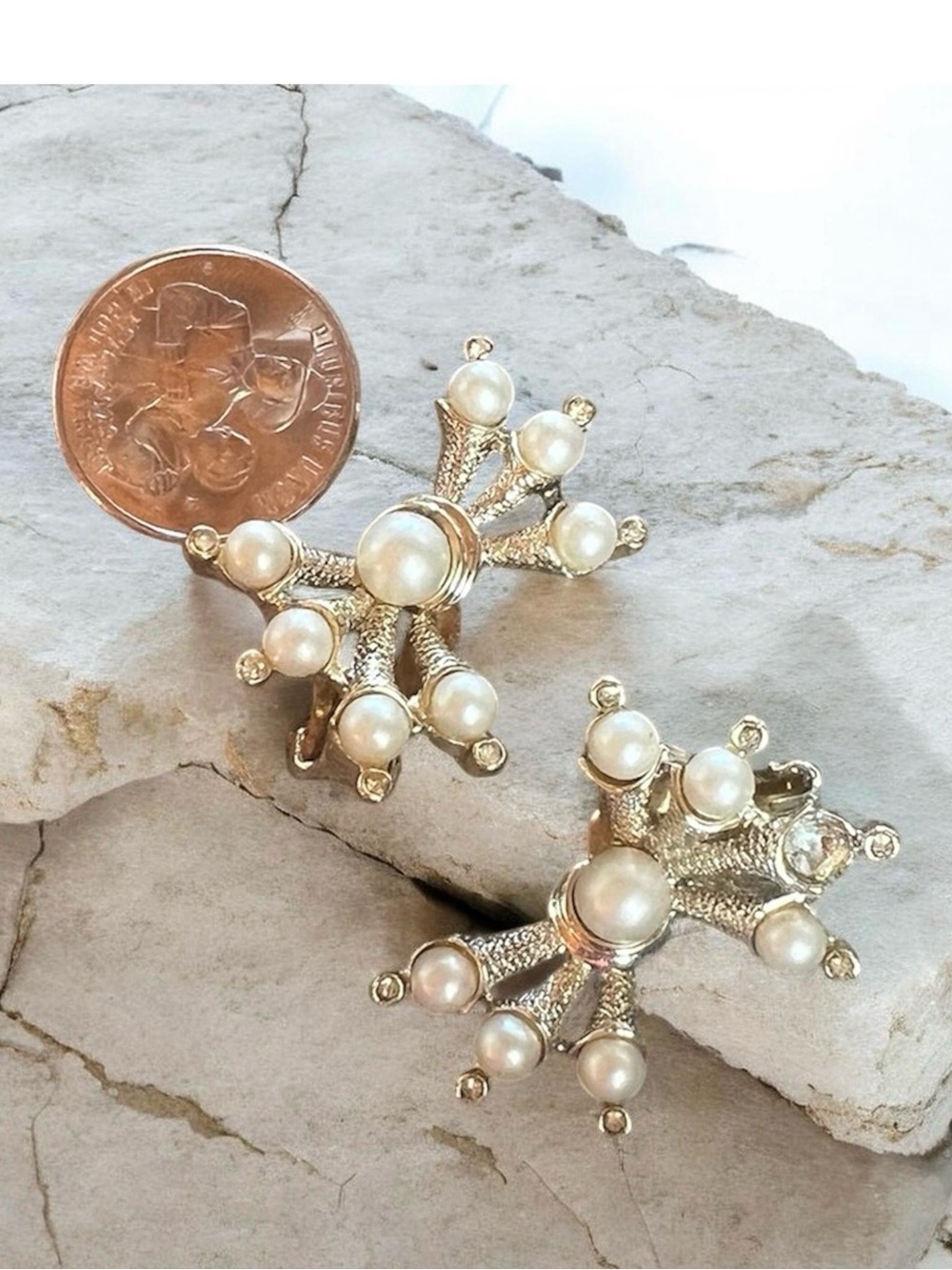 Gold-Tone Pearl Cluster Clip Earrings - Classic Women's Jewelry